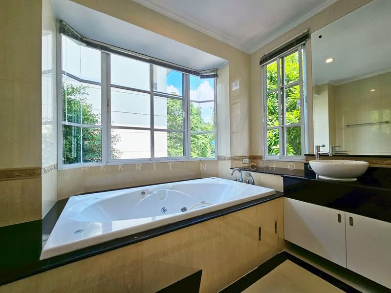 Baan Klang Krung The Nice Ratchavipha, Bangkok, 2 Kamphaeng Phet Road, Lat Yao, Chatuchak, Bangkok, 4 Bedrooms, 380 sqm, Single Detached House For Sale, by Jakkrit Nilchoo, 11903670 - DDproperty.com