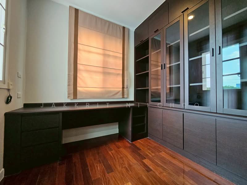 Baan Klang Krung The Nice Ratchavipha, Bangkok, 2 Kamphaeng Phet Road, Lat Yao, Chatuchak, Bangkok, 4 Bedrooms, 380 sqm, Single Detached House For Sale, by Jakkrit Nilchoo, 11903670 - DDproperty.com