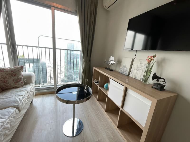 Noble Revolve Ratchada 2, Bangkok, 70 Soi Ratchadaphisek 10, Ratchadaphisek Road, Huai Khwang, Bangkok, 2 Bedrooms, 38 sqm, Condo For Rent, by Supassara Sirinai, 11904833 - DDproperty.com