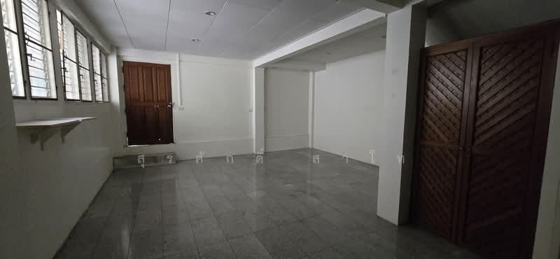 ขาย - บ้านเดี่ยว2ชั้น 4นอน 4ห้องน้ำ ถนนลาดพร้าว ซอยลาดพร้าว43แยก2 ขาย 40 ล้านบาท ค่าโอนและภาษีจ่ายละ50%, กรุงเทพ
