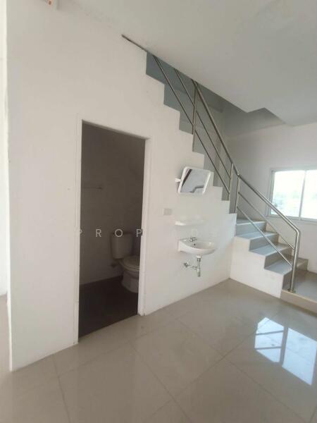 ให้เช่าหรือขายอาคารพาณิชย์ 4 ชั้น โครงการทรัพย์รุ่งเรือง ติดถนนพระราม 2 กม. 36+800 ตำบลบางกระเจ้า, Samut Sakhon, Bang Krachao, Muang Samut Sakhon, Samut Sakhon, , 76 sqm, Shophouse For Rent, by Jutanon Komoottanaruk, 11906266 - DDproperty.com