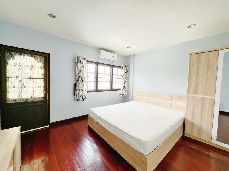 ทาว์นเฮ้าส์ 2 ชั้น ให้เช่า ซอยลาดปลาเค้า 48 หมู่บ้านเสนาวิลล่า อยู่ตรงข้ามตลาดบัว, กรุงเทพ, จรเข้บัว, ลาดพร้าว, กรุงเทพ, 100 ตร.ม., ทาวน์เฮ้าส์ ให้เช่า, โดย Pimpaka Faikham, 11906462 - DDproperty.com