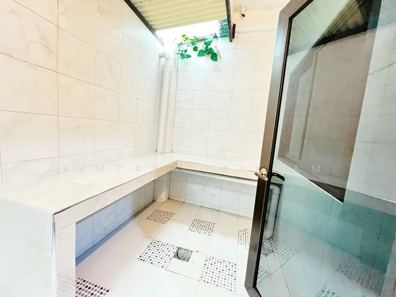 ทาว์นเฮ้าส์ 2 ชั้น ให้เช่า ซอยลาดปลาเค้า 48 หมู่บ้านเสนาวิลล่า อยู่ตรงข้ามตลาดบัว, Bangkok, Chorake Bua, Lat Phrao, Bangkok, 2 Bedrooms, 100 sqm, Townhouse For Rent, by Pimpaka Faikham, 11906462 - DDproperty.com