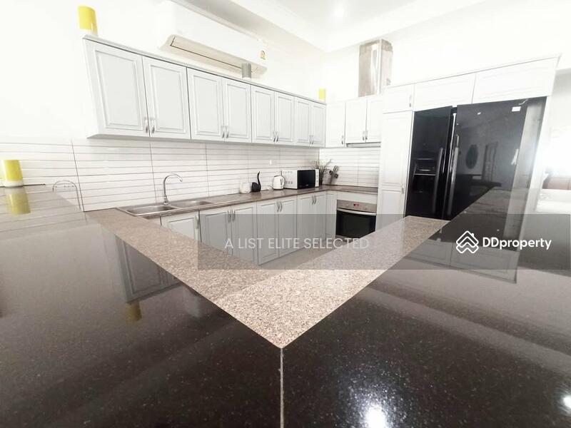 For Sale - New Pool Villa near the Beach - Pattaya, Chon Buri