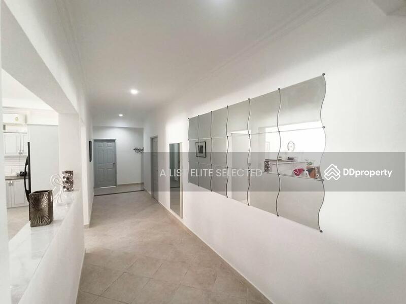 For Sale - New Pool Villa near the Beach - Pattaya, Chon Buri