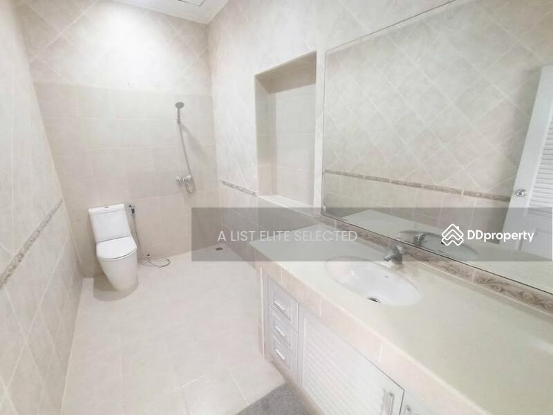 For Sale - New Pool Villa near the Beach - Pattaya, Chon Buri