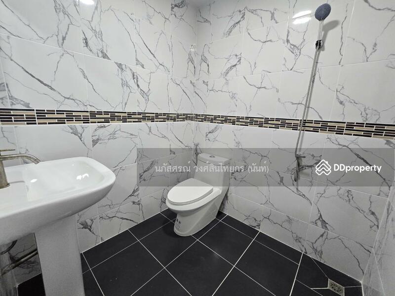 For Sale - Moobaan Piyawararom Khlong 4, Pathum Thani
