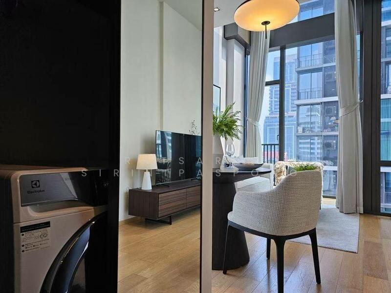 28 Chidlom, Bangkok, 28 Chit Lom Alley, Lumphini, Pathum Wan, Bangkok, 1 Bedroom, 51 sqm, Condo For Rent, by Ratsarin Sirinipaspong, 11909107 - DDproperty.com