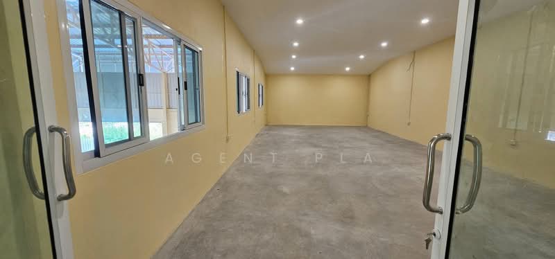 Warehouse for rent, located on Phatthanakan Road 4 (SPSAD2850), กรุงเทพ, คลองสองต้นนุ่น, ลาดกระบัง, กรุงเทพ, 344 ตร.ม., โกดัง-โรงงาน ให้เช่า, โดย Agent Pla, 11909775 - DDproperty.com