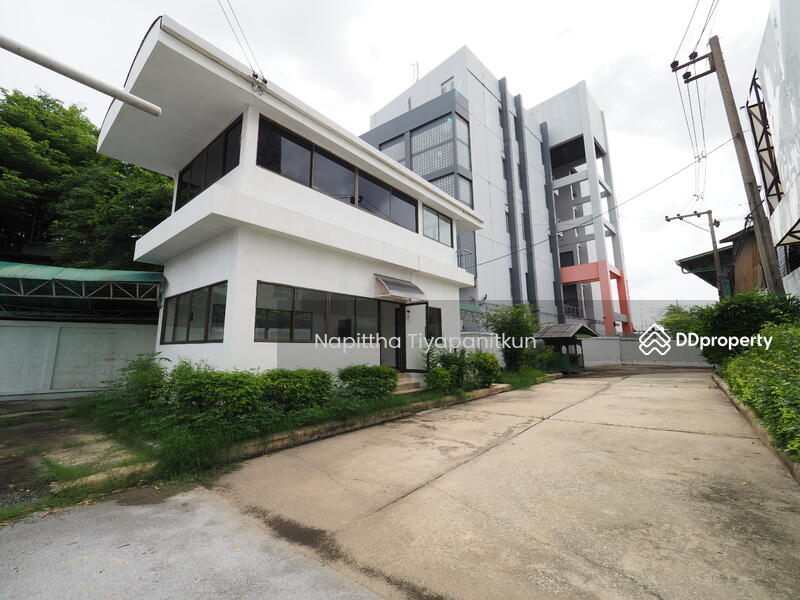 For Rent - 100 SQW. land with 2-storey building 80 sqm, located on main Rama 3 Road – highly visible, Bangkok