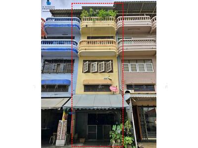 ขาย - ขายด่วน อาคารพาณิชย์ 3.5 ชั้น 15 ตร.วา ซ.ลาดพร้าว 15 ทำเลดี ใกล้ MRT ลาดพร้าว, กรุงเทพ