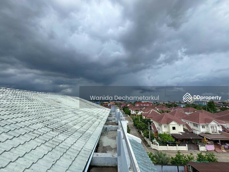 For Sale - Apartment for Sale Near Amata Nakorn Industrial Estate Fully occupied year-round price 32 mb!!, Chon Buri