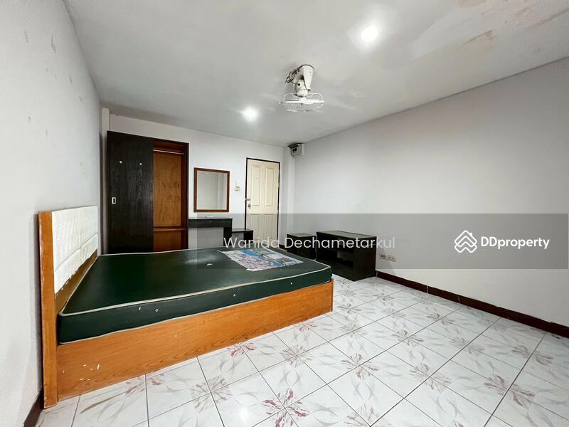 For Sale - Apartment for Sale Near Amata Nakorn Industrial Estate Fully occupied year-round price 32 mb!!, Chon Buri