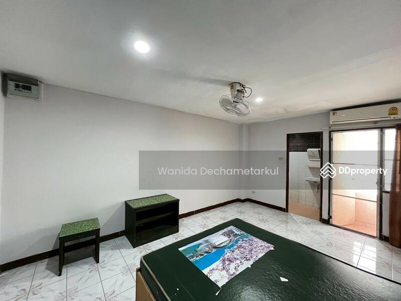 For Sale - Apartment for Sale Near Amata Nakorn Industrial Estate Fully occupied year-round price 32 mb!!, Chon Buri