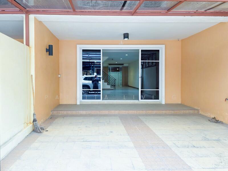 ขาย - ลดเพิ่มเกือบล้าน! ราคาพิเศษ 4.39 ล้าน ทาวน์เฮ้าส์ 3 ชั้น 4 ห้องนอน ใจกลางสนามบินน้ำ, นนทบุรี