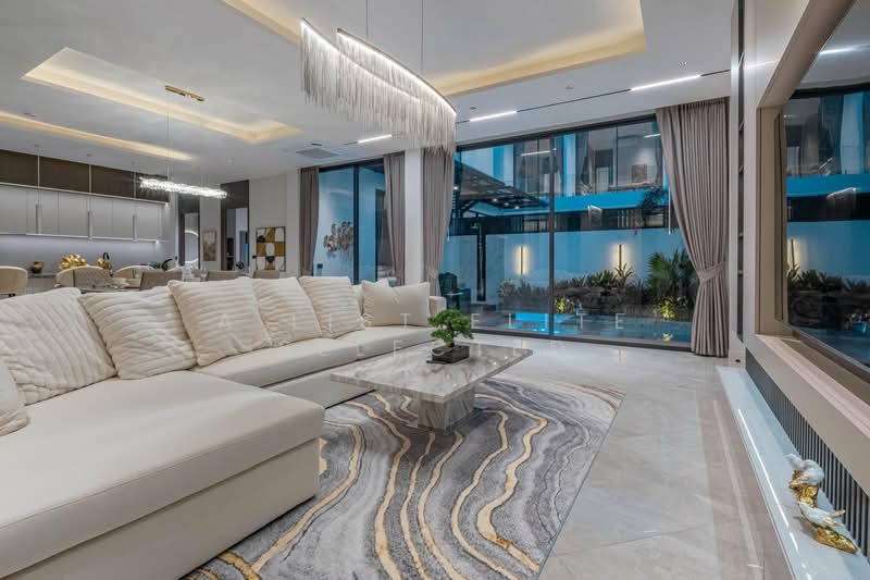 Luxury Modern Pool Villa Near Jomtien Beach, , 5 Bedrooms, 300 sqm, Villa For Sale, by A LIST ELITE SELECTED, 11911714 - DDproperty.com