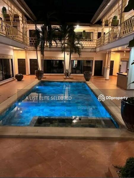 For Sale - Luxury Pool Villa near the Sea - Pattaya, Chon Buri