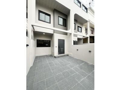 ขาย - Lim Modern Townhome, กรุงเทพ