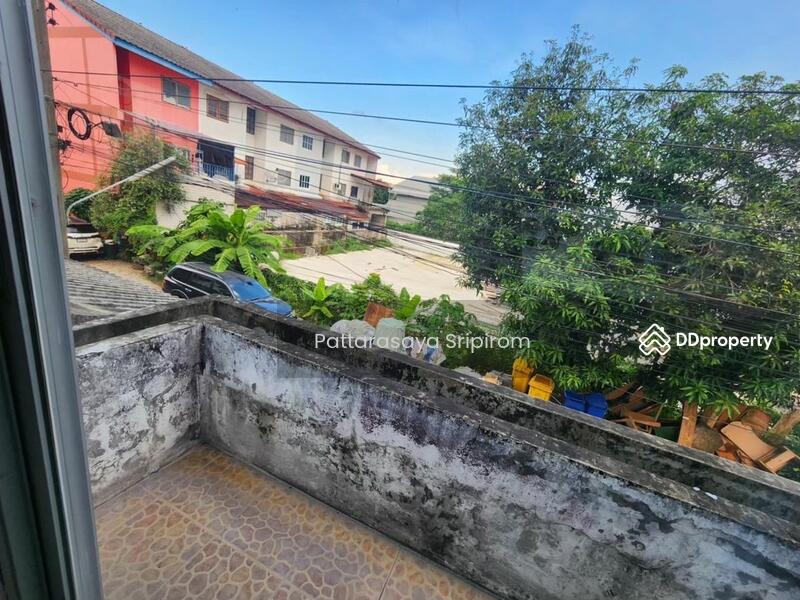 ขาย - 5-Br Semi-detached House in Bang Krang, นนทบุรี
