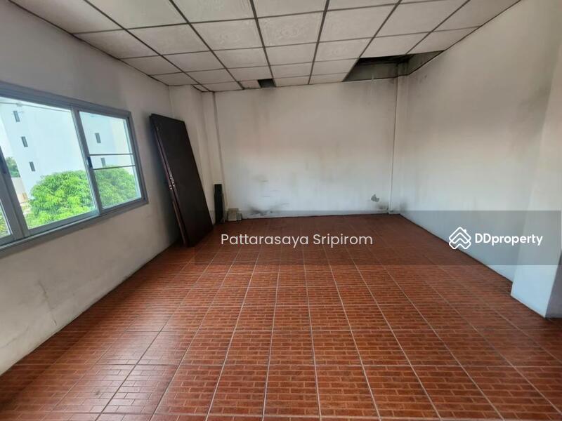 For Sale - 5-Br Semi-detached House in Bang Krang, Nonthaburi