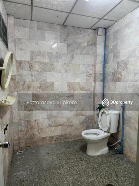 ขาย - 5-Br Semi-detached House in Bang Krang, นนทบุรี