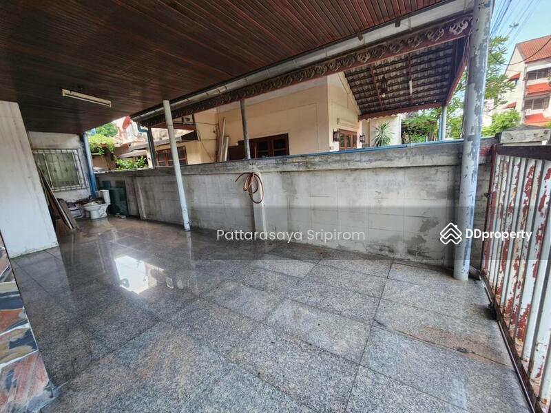 For Sale - 5-Br Semi-detached House in Bang Krang, Nonthaburi