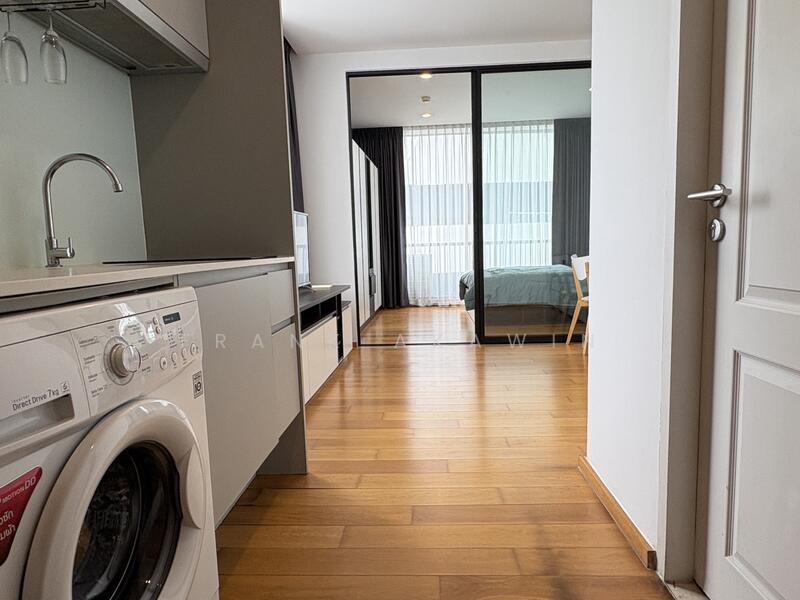 Noble Revo Silom, Bangkok, 88 Soi Surasak Surasak Road, Silom, Bang Rak, Bangkok, 1 Bedroom, 35 sqm, Condo For Rent, by Frank Akawin, 11913666 - DDproperty.com