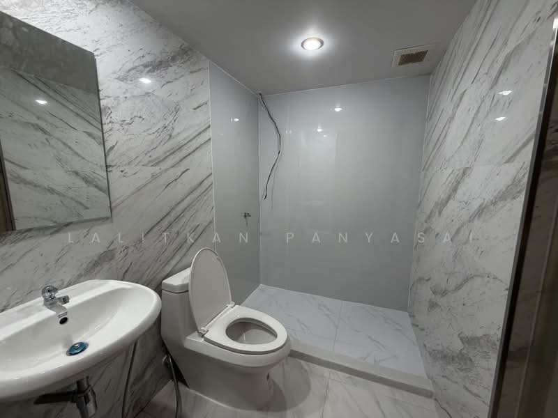 Lumpini Place Rama 9-Ratchada, Bangkok, Rama 9 Road, Huai Khwang, Bangkok, 2 Bedrooms, 71 sqm, Condo For Rent, by Lalitkan Panyasai, 11913759 - DDproperty.com