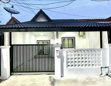 ขาย - ทาวน์เฮ้า 2 ห้องนอน ในซอยเนินพลับหวาน - พัทยา, ชลบุรี