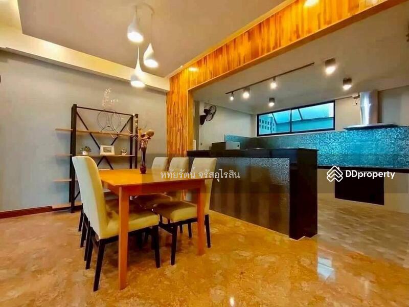ขาย - บ้าน 4 ห้องนอน พร้อมสระว่ายน้ำส่วนตัว ในตัวเมือง ถนนช้างคลาน เชียงใหม่, เชียงใหม่