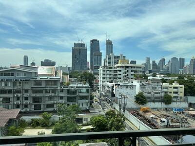 ขาย - Preen by Sansiri : พรีน บาย แสนสิริ, กรุงเทพ