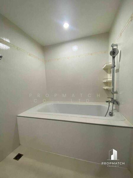 The Lakes, Bangkok, 123 Ratchadaphisek Road, Khlong Toei, Khlong Toei, Bangkok, 2 Bedrooms, 102 sqm, Condo For Rent, by PROPMATCH CO., LTD., 11915240 - DDproperty.com
