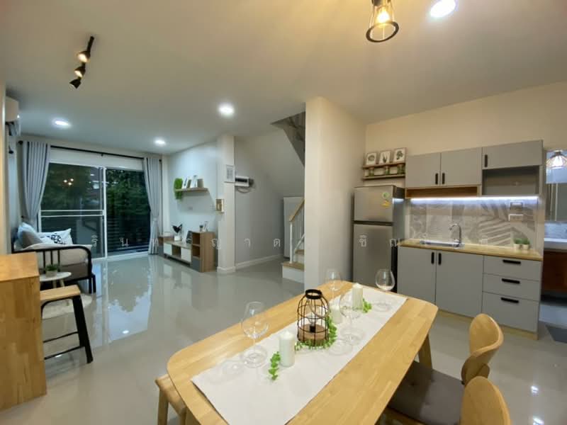 บ้านแฝด 2 ชั้น ซอย รัชดาภิเษก 42, กรุงเทพ, จันทรเกษม, จตุจักร, กรุงเทพ, 150 ตร.ม., ทาวน์เฮ้าส์ ให้เช่า, โดย ปรินทร์ญาดา ชิณโชติ, 11915466 - DDproperty.com
