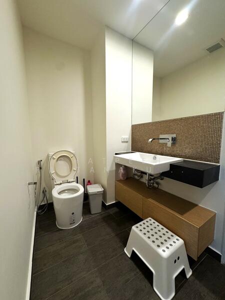 For Rent - The Lofts Ekkamai, Bangkok