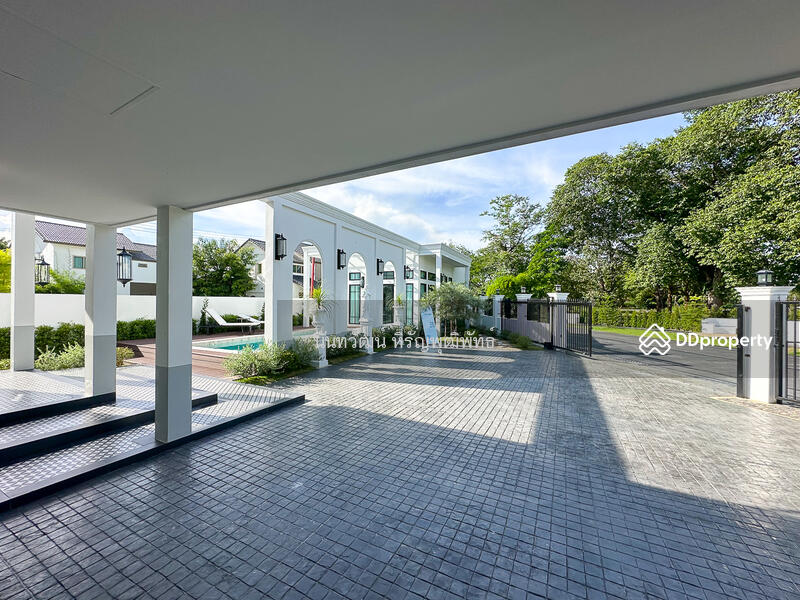 For Sale - Brand New Luxury European-Style 3 Bed Pool Villa in Doi Saket for Sale, Chiang Mai