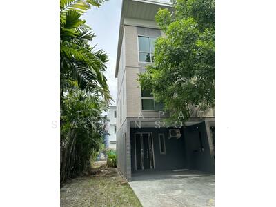 ขาย - Siamese Blossom @ Fashion : ไซมิส บลอสซั่ม แอท แฟชั่น, กรุงเทพ