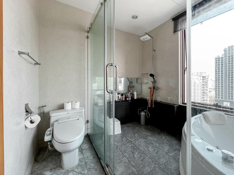 The Emporio Place, Bangkok, 93 Soi Sukhumvit 24, Sukhumvit Road, Khong Tan, Khlong Toei, Bangkok, 2 Bedrooms, 105 sqm, Condo For Sale, by Shinyu Real Estate, 11917039 - DDproperty.com