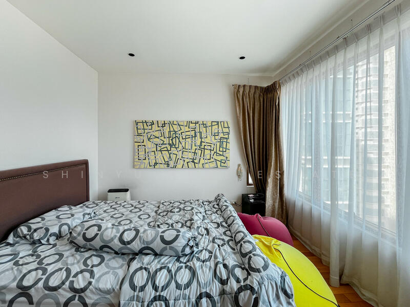 The Emporio Place, Bangkok, 93 Soi Sukhumvit 24, Sukhumvit Road, Khong Tan, Khlong Toei, Bangkok, 2 Bedrooms, 105 sqm, Condo For Sale, by Shinyu Real Estate, 11917039 - DDproperty.com