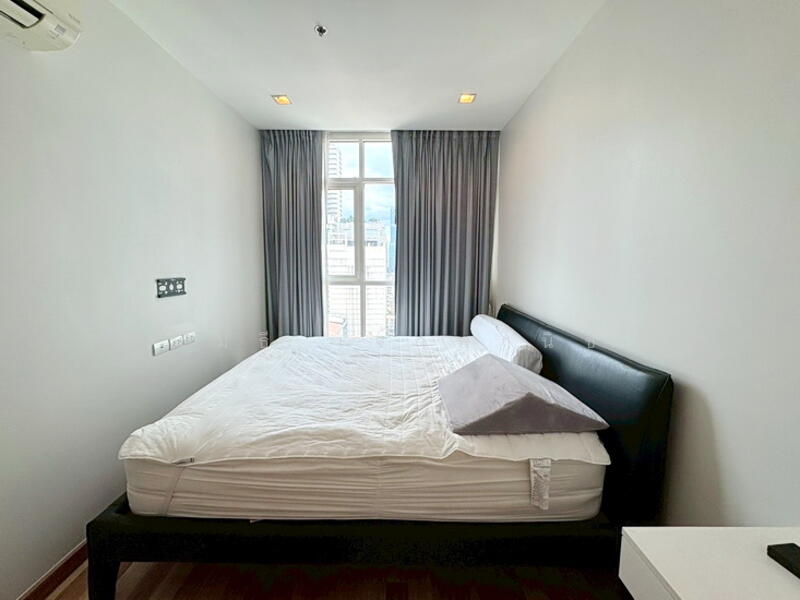 ห้องนอนหลัก - Master Bedroom