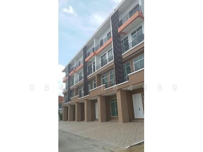 ขาย - Shophouse in Huai Khwang, Bangkok, กรุงเทพ