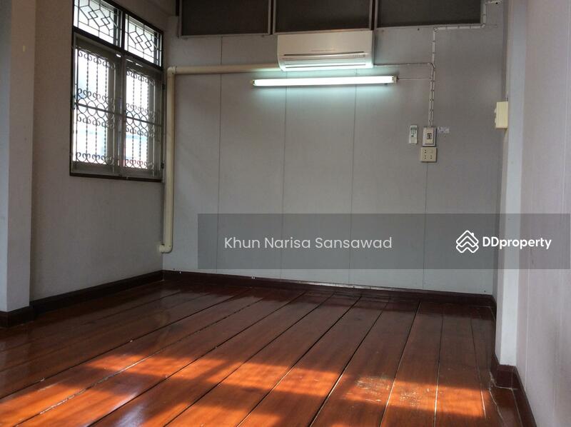 For Rent near Government Center School Hospital Policeman Station, Phetchaburi, Thongchai, Muang Phetchaburi, Phetchaburi, 2 Bedrooms, 108 sqm, Single Detached House For Rent, by Khun Narisa Sansawad, 1991888 - DDproperty.com
