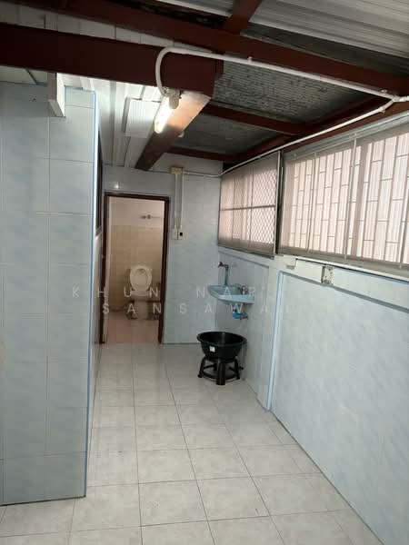For Rent near Government Center School Hospital Policeman Station, Phetchaburi, Thongchai, Muang Phetchaburi, Phetchaburi, 2 Bedrooms, 108 sqm, Single Detached House For Rent, by Khun Narisa Sansawad, 1991888 - DDproperty.com