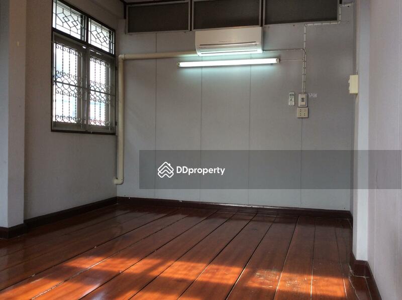 For Rent near Government Center School Hospital Policeman Station, Phetchaburi, Thongchai, Muang Phetchaburi, Phetchaburi, 2 Bedrooms, 108 sqm, Single Detached House For Rent, by Khun Narisa Sansawad, 1991888 - DDproperty.com