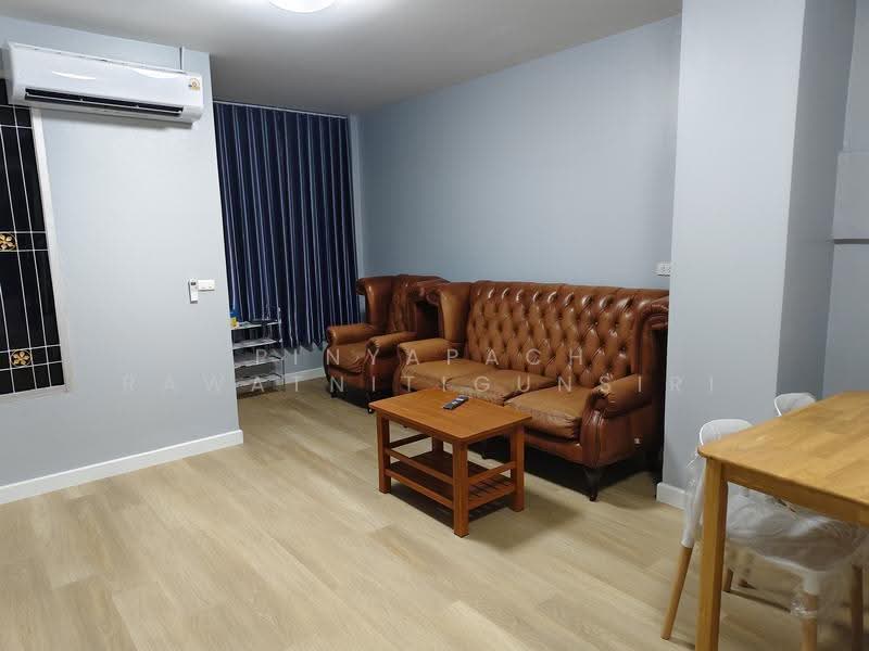 BTS ห้าแยกลาดพร้าว ซ.พหโยธิน 24 แยก 2-5, Bangkok, 20 พหลโยธิน, Jom Phon, Chatuchak, Bangkok, 4 Bedrooms, 200 sqm, Townhouse For Rent, by Pinyapach Rawatnitigunsiri, 2007689 - DDproperty.com
