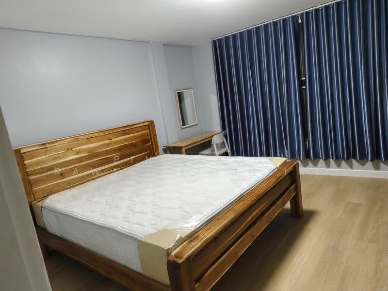 BTS ห้าแยกลาดพร้าว ซ.พหโยธิน 24 แยก 2-5, Bangkok, 20 พหลโยธิน, Jom Phon, Chatuchak, Bangkok, 4 Bedrooms, 200 sqm, Townhouse For Rent, by Pinyapach Rawatnitigunsiri, 2007689 - DDproperty.com