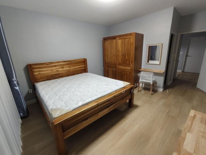 BTS ห้าแยกลาดพร้าว ซ.พหโยธิน 24 แยก 2-5, Bangkok, 20 พหลโยธิน, Jom Phon, Chatuchak, Bangkok, 4 Bedrooms, 200 sqm, Townhouse For Rent, by Pinyapach Rawatnitigunsiri, 2007689 - DDproperty.com