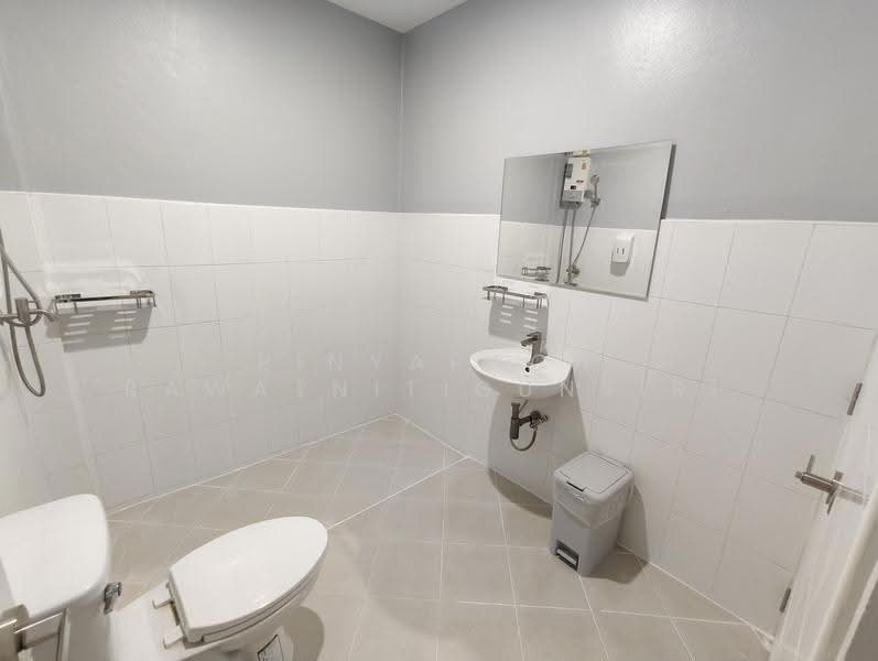 BTS ห้าแยกลาดพร้าว ซ.พหโยธิน 24 แยก 2-5, Bangkok, 20 พหลโยธิน, Jom Phon, Chatuchak, Bangkok, 4 Bedrooms, 200 sqm, Townhouse For Rent, by Pinyapach Rawatnitigunsiri, 2007689 - DDproperty.com