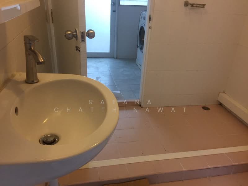 Detatch house near BTS ploenchit for rent 40,000_month, Bangkok, Sukhumvit, Thung Maha Mek, Sathon, Bangkok, 1 Bedroom, 100 sqm, Single Detached House For Rent, by Ratana Chatthinawat, 2119916 - DDproperty.com