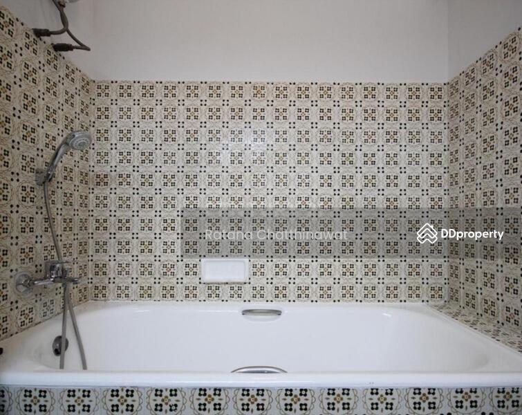 Detatch house near BTS ploenchit for rent 40,000_month, Bangkok, Sukhumvit, Thung Maha Mek, Sathon, Bangkok, 1 Bedroom, 100 sqm, Single Detached House For Rent, by Ratana Chatthinawat, 2119916 - DDproperty.com