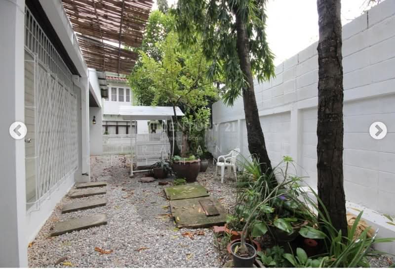 Detatch house near BTS ploenchit for rent 40,000_month, Bangkok, Sukhumvit, Thung Maha Mek, Sathon, Bangkok, 1 Bedroom, 100 sqm, Single Detached House For Rent, by Ratana Chatthinawat, 2119916 - DDproperty.com
